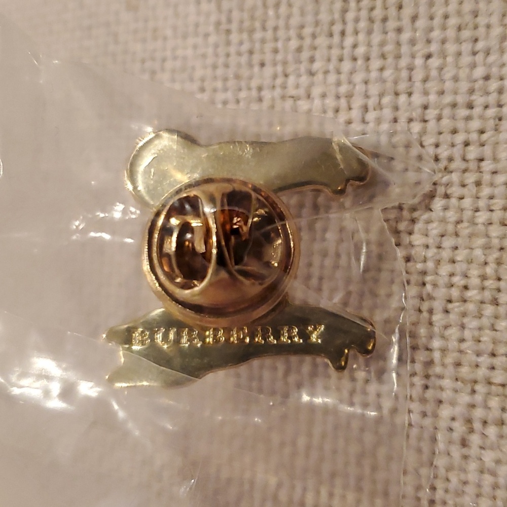 Burberry Gold Dog Charm Pin - Picture 3 of 5